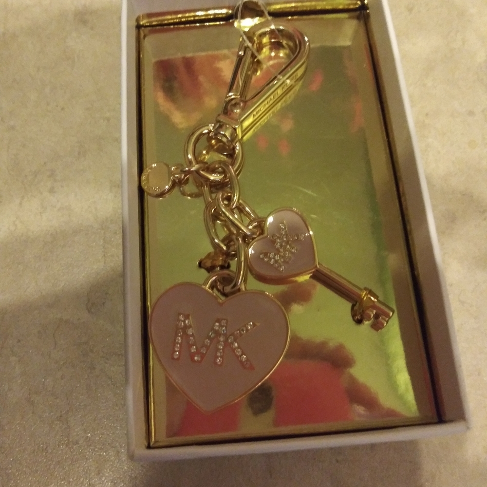 MK Key Ring Pink Sparkle Heart & Key